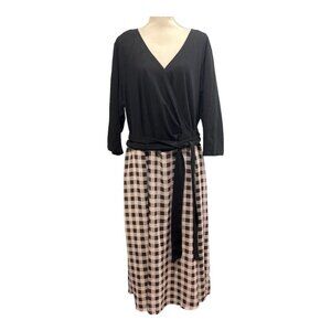 Elegant Black and White Checkered Dress
